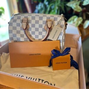 Louis Vuitton Speedy Bandouliere (New never used)